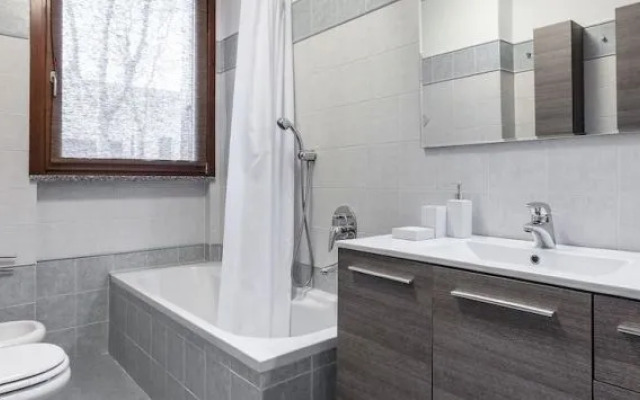 Suitelowcost - Limbiate