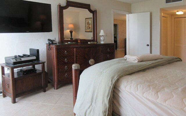 Creciente 313N by RedAwning