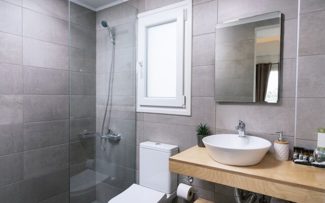 Ermis Luxury Suites & Apartments