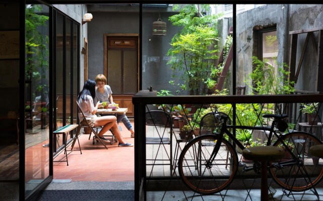 Cho Hotel