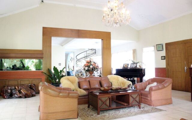 ZEN Rooms K. H. Moh Toha Ciawi