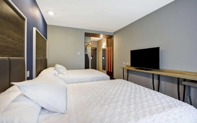 Tru by Hilton Sumter