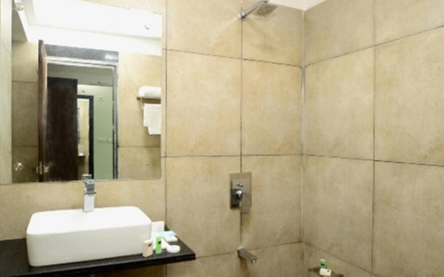 Crimson Park Shripriya Hotel