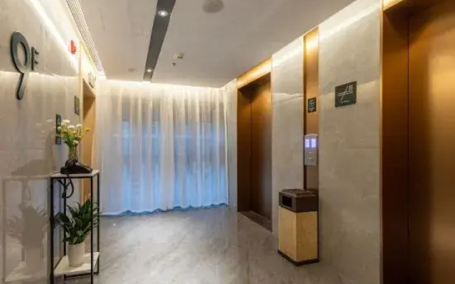 Atour Hotel Meixi Huxi Metro Station, Yuelu District, Changsha