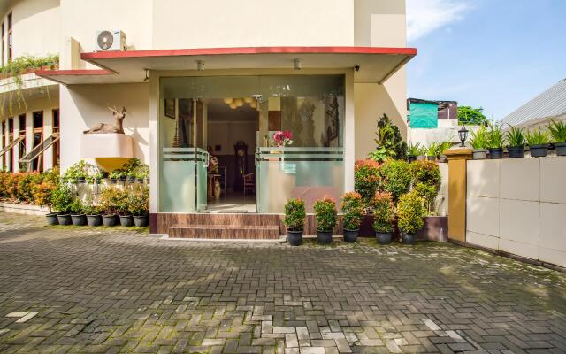 OYO 3756 Pilatus Hotel Bandung