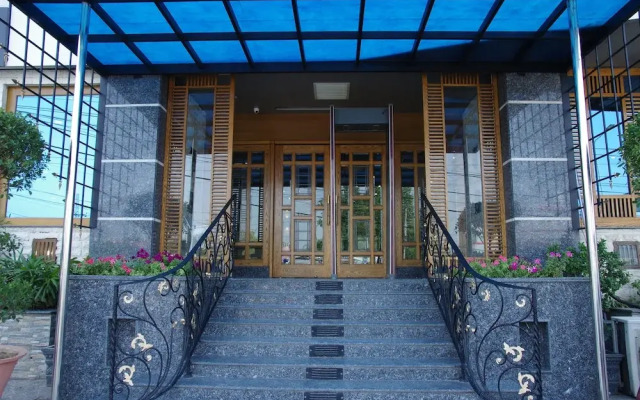 Heaven Hotel