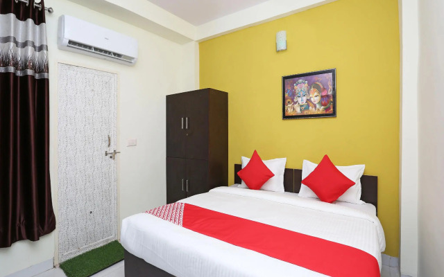 OYO 12127 Radhika Palace