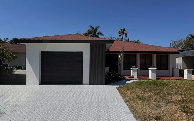 Santamaria Fort Lauderdale Airport