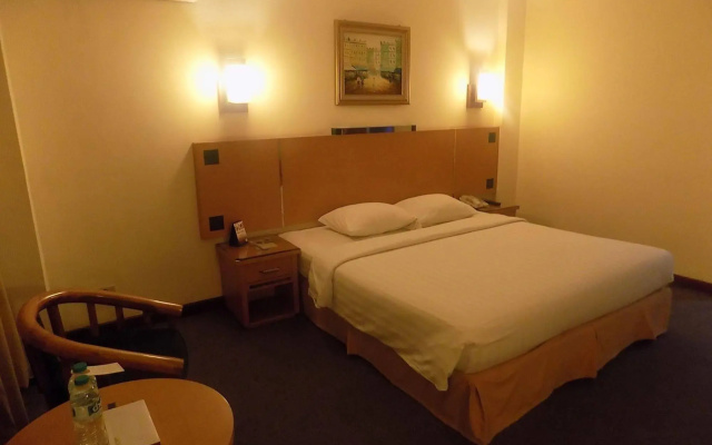 Mega Anggrek Hotel & Convention