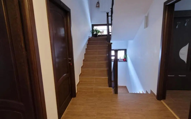 Casa Aryana