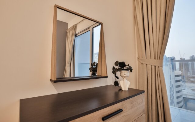 Luxe 1Bed Apt - Balcony & View