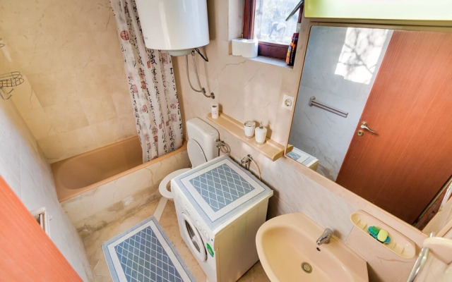 Land - 100m From the sea - A2