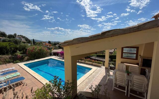 Beautiful holiday home in Calonge with private pool