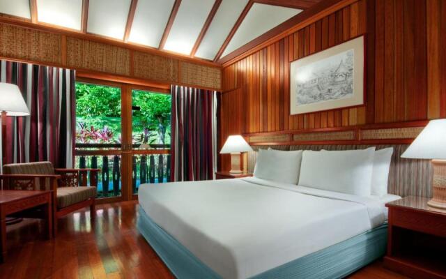 Hotel Longhouse