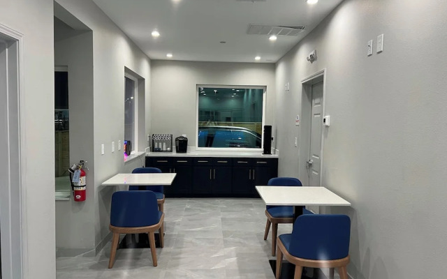 Crystal Inn - NorthWest - 290