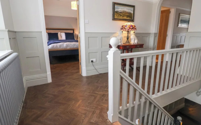 The Manor House Skerry Vore