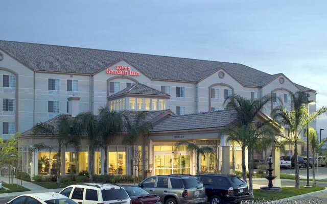 Hilton Garden Inn Bakersfield