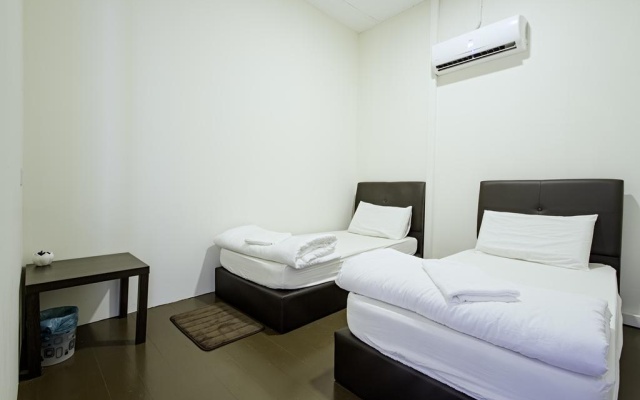 WeLuv Travel Guesthouse – Guest Rooms – George Town