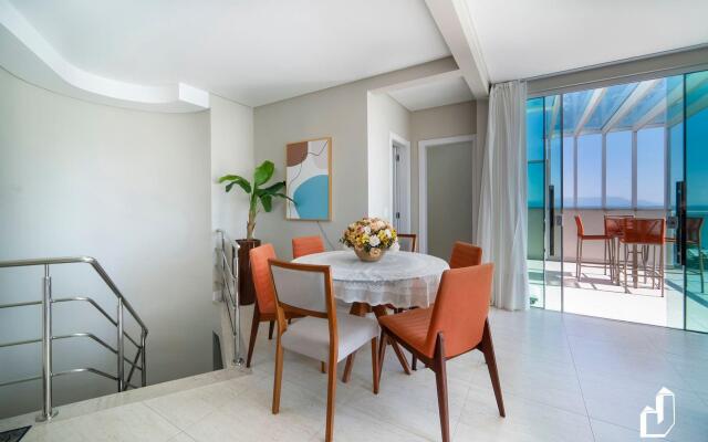 03 suítes com piscina privativa