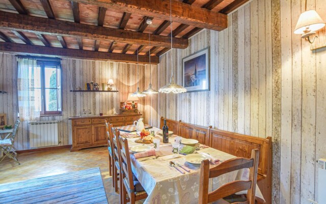 Beautiful Apartment in Monte Antico With 2 Bedrooms