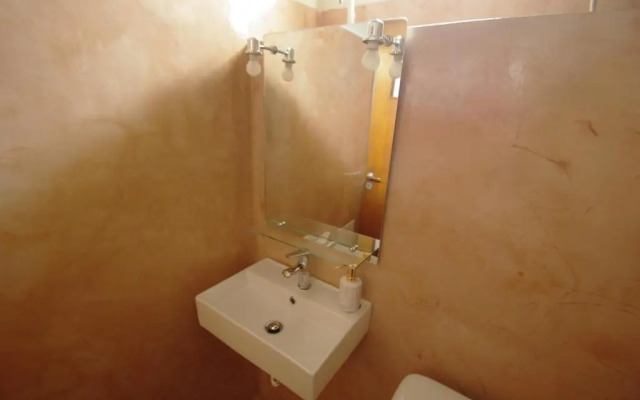 Antonis Traditional House