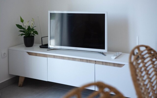 Beautiful Home in Zrnovnica With Wifi and 3 Bedrooms