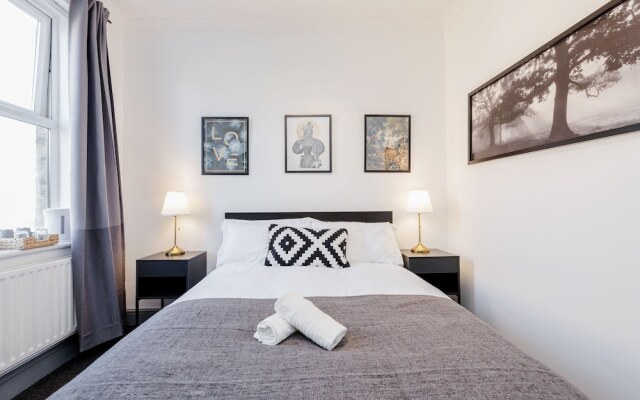 Donatello Rooms Aldgate