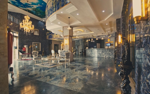 Candellux Imperial Hotel and Suites
