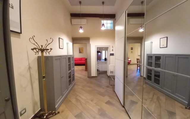 Leone in Firenze With 1 Bedrooms and 1 Bathrooms