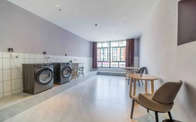 Maison New Century Chizhou Government Service Center Hotel