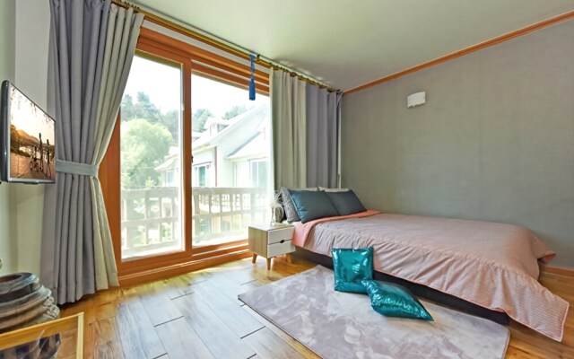 Pocheon Shine Hill Pension