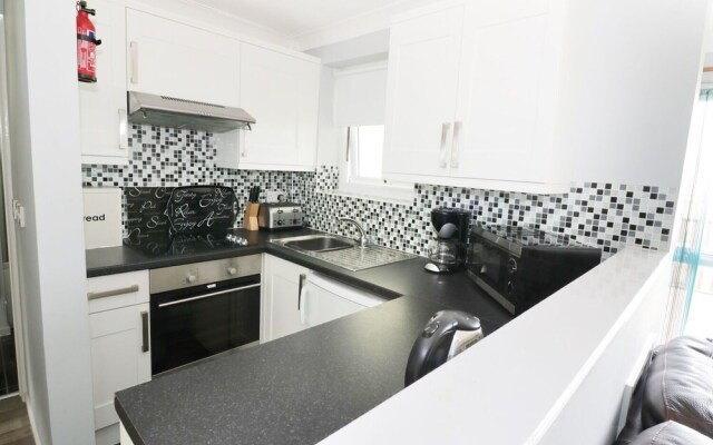 56 Waterside Park