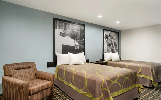 Super 8 By Wyndham Houston/Dtwn/I-610