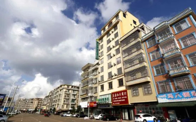 Dongxing Yicheng Light Hotel (Border Residents Mutual Market Trade Zone) — 2-star hotel in Fangchenggang