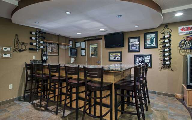 AmericInn by Wyndham Newton