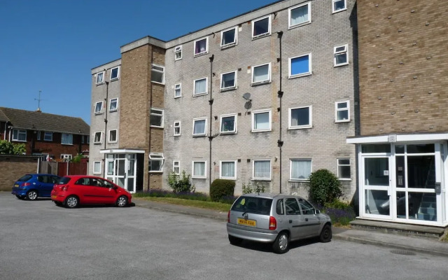 2-bed Flat With Superfast Wi-fi DW Lettings 9WW