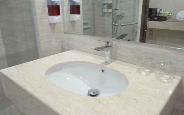 The Cabin Apartment Unit 9A05