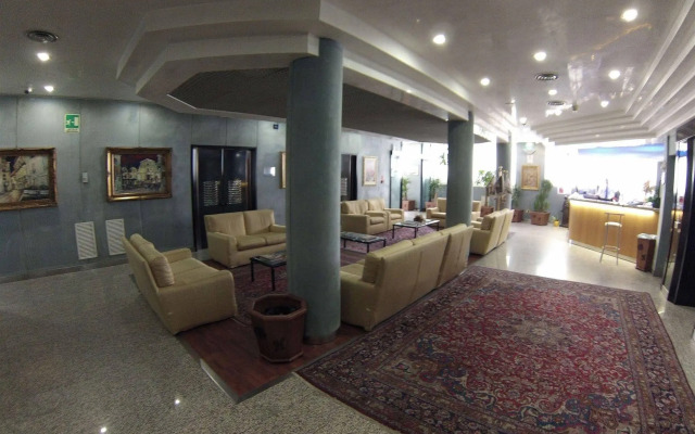Benny Hotel