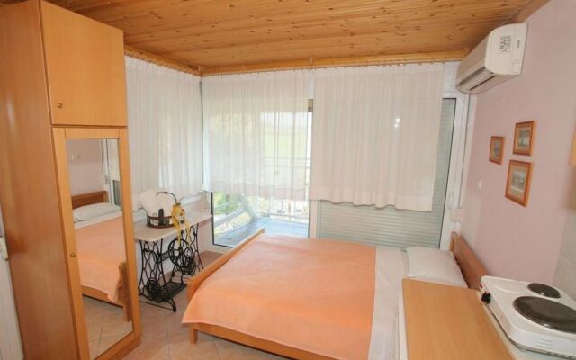 Xanthos Rooms