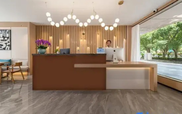 Jinyue Intelligent Hotel (seven star park Branch)