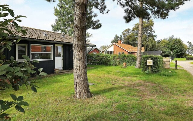 Attractive Holiday Home in Asperup With Roofed Terrace