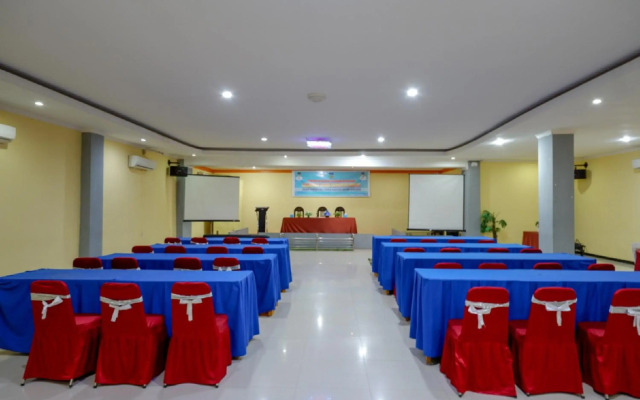 RedDoorz near Citraland Waterpark Kendari