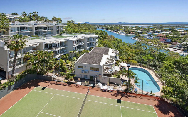 Noosa Crest