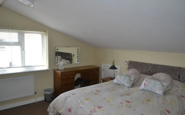 The Lawns Tea Room and B&B