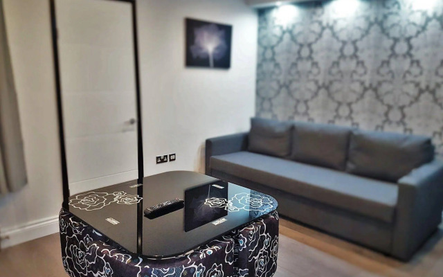 Imperial Court Suites