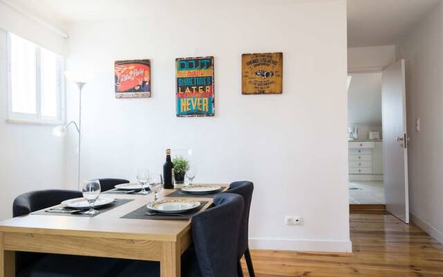 Comfortable and Trendy Lisbon Apartment