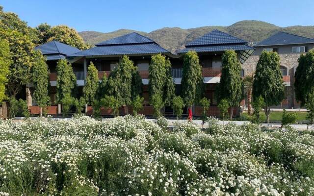 Nature Retreat Resorts