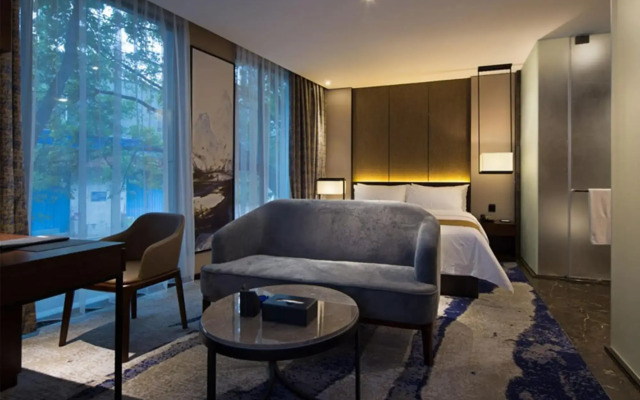 BBHOL Elegant Hotel