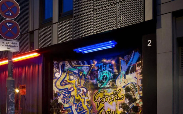Numa Berlin Weinmeister