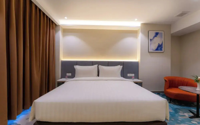 The Skye Phnom Penh Hotel & Apartments